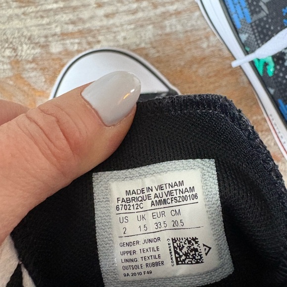 Gamer Chuck Taylor All Star High Top shoes size 2 kids - Picture 5 of 6